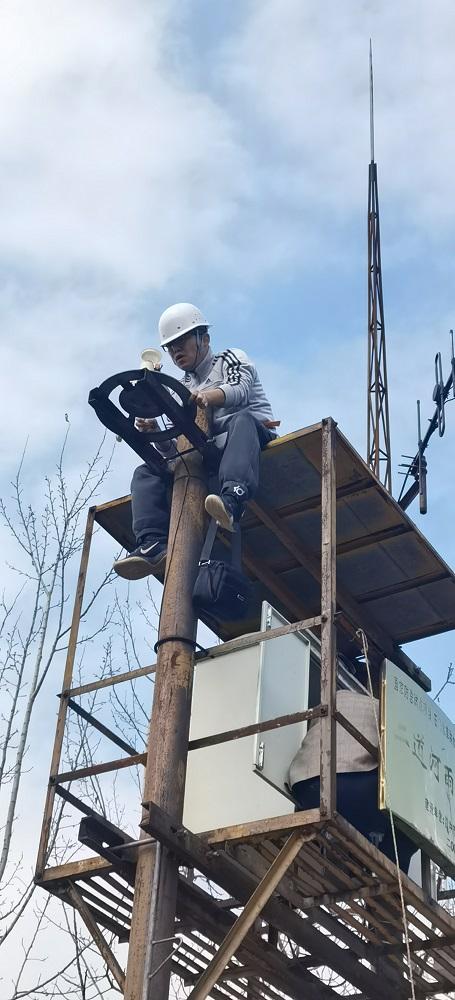 汉中市石门水库管理局防汛办完成水雨情遥测站点汛后检修工作